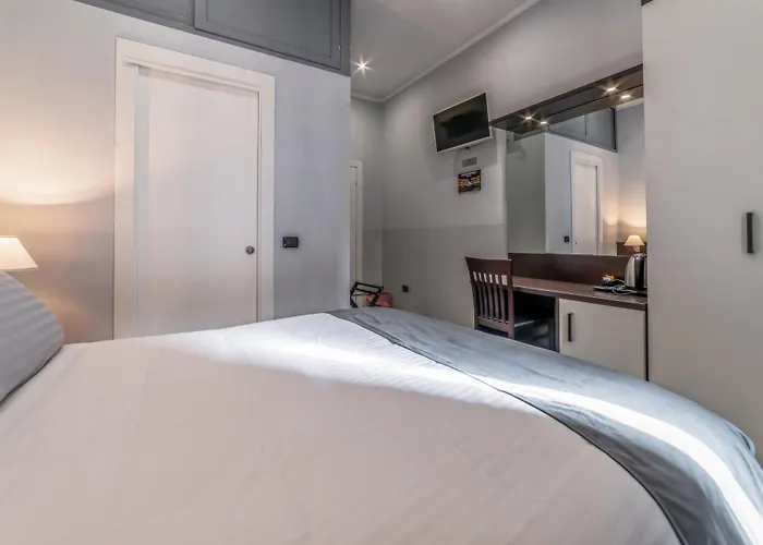 In - Termini Train Station 3* Рим